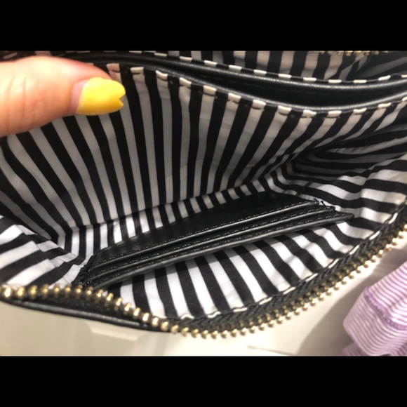Black faux leather purse - Picture 4 of 4